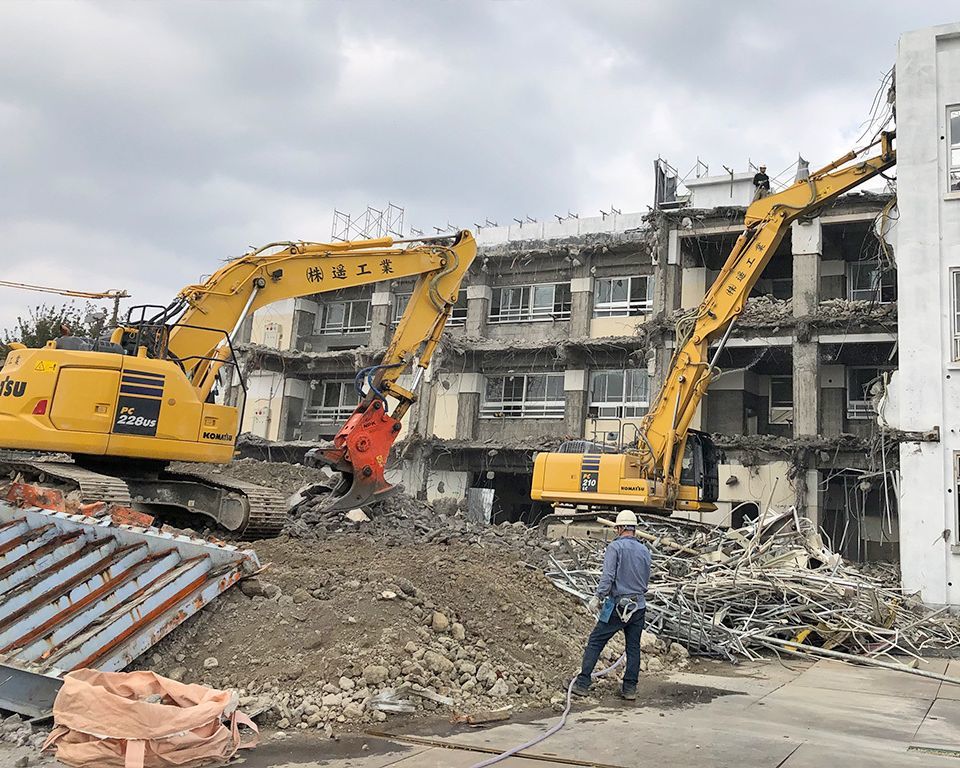 画像：資材運搬